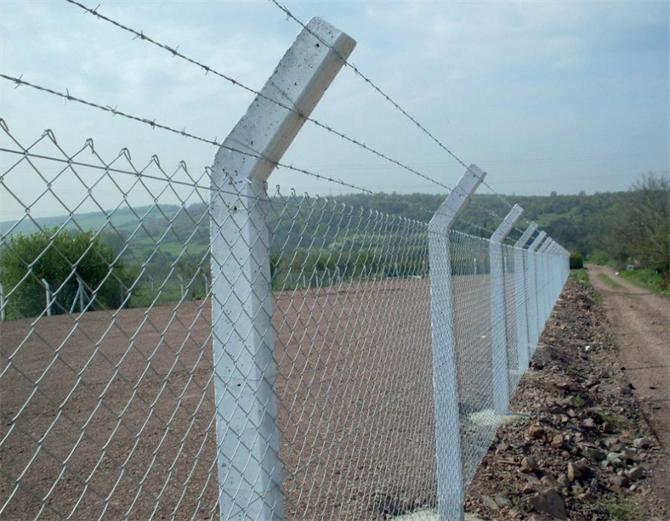chainlink fence image